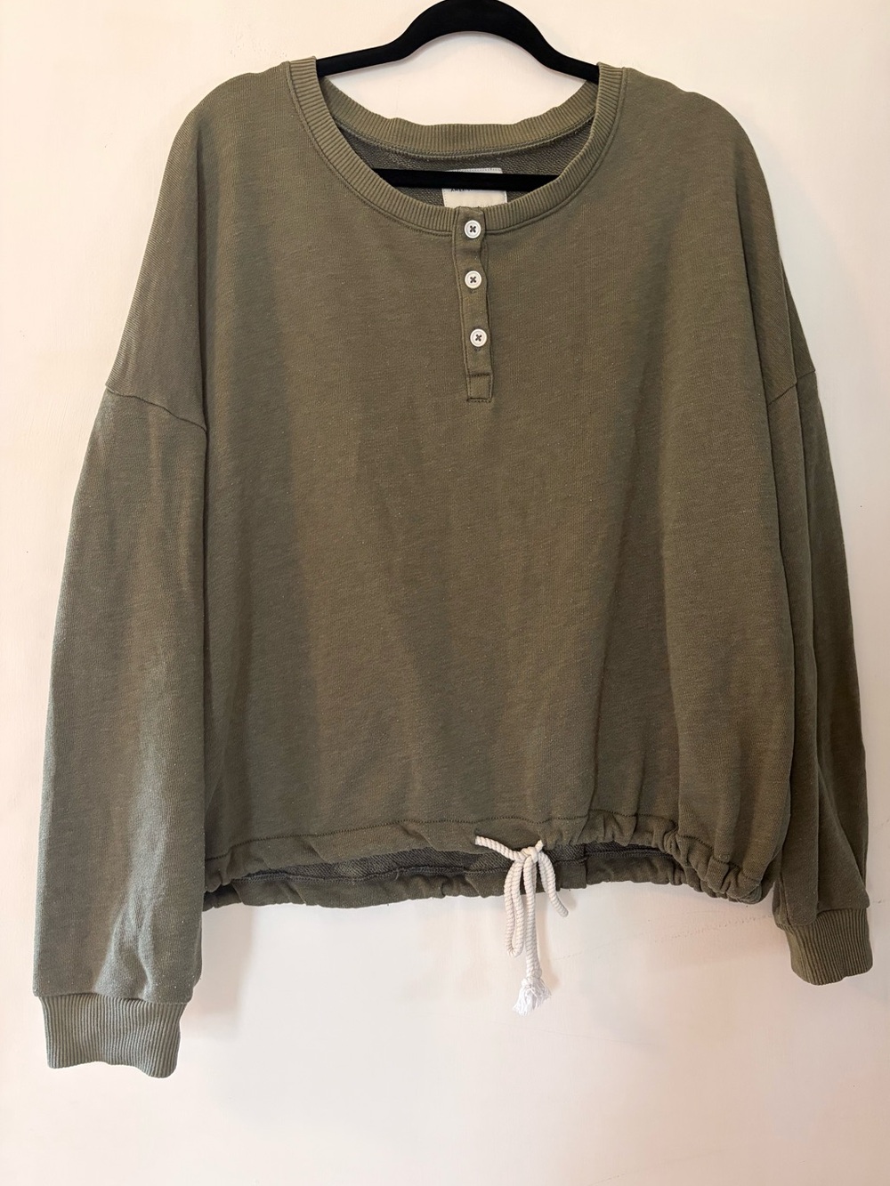 American Eagle Outfitters Olive Scoop-Neck Pullover Medium
